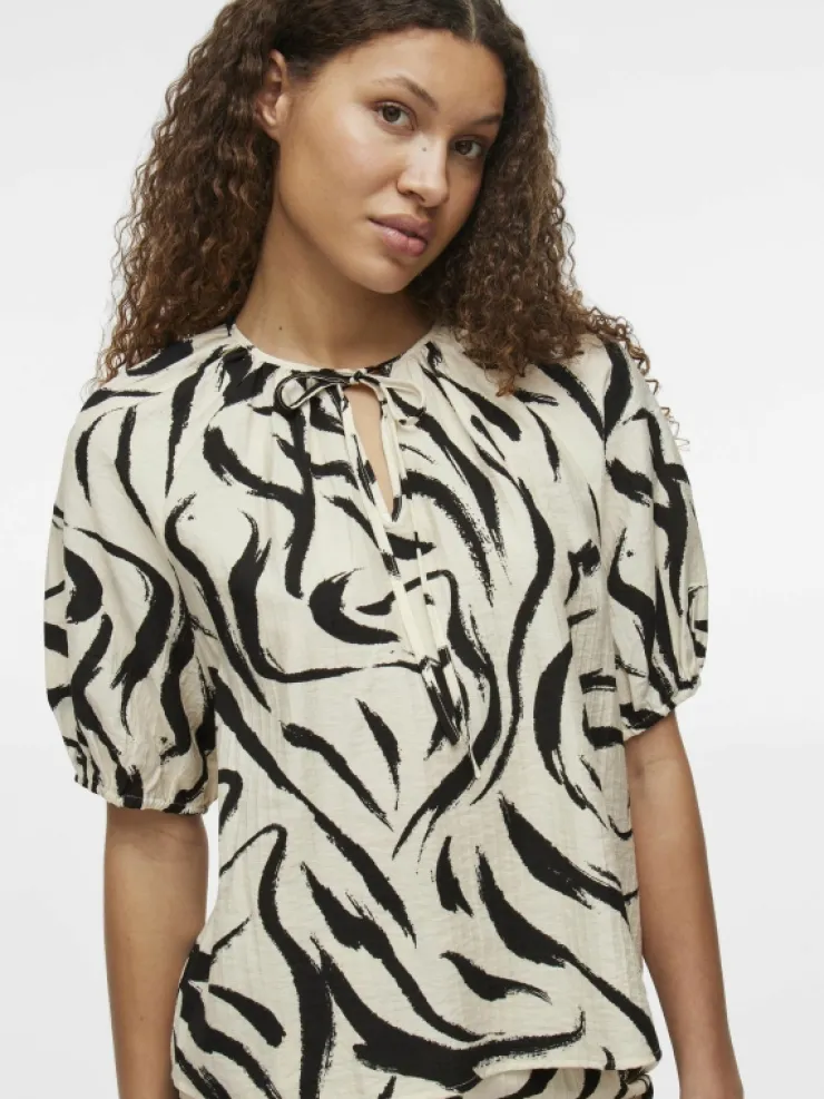 VILA Tops & T-shirts^V-NECK SHORT SLEEVED TOP
